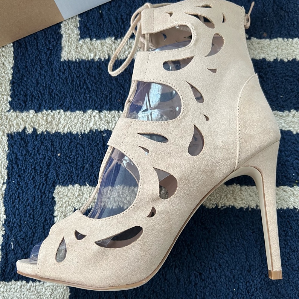 Call it spring GWOWIEL shoes